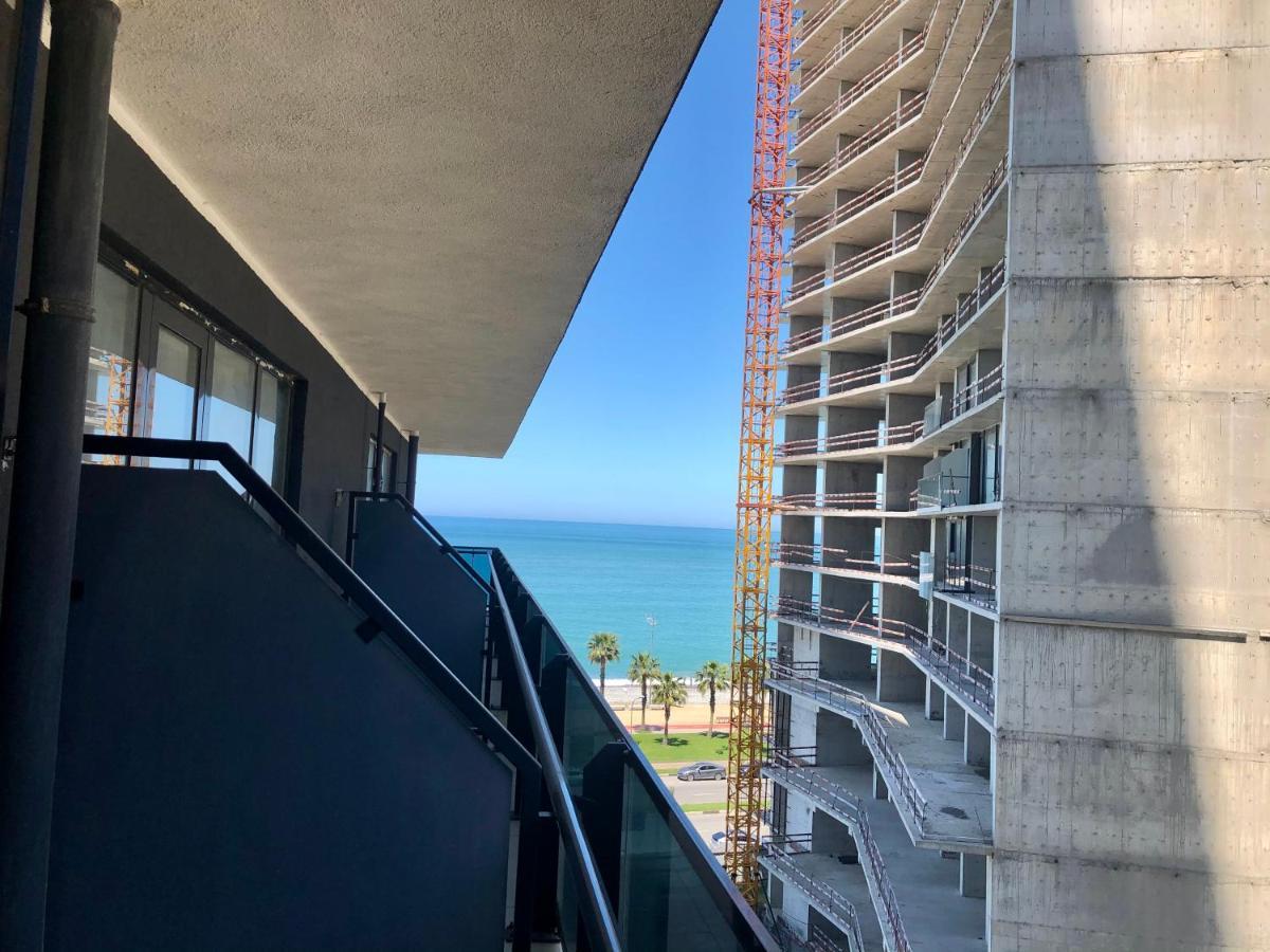 Orbi Beach Tower 바투미 외부 사진