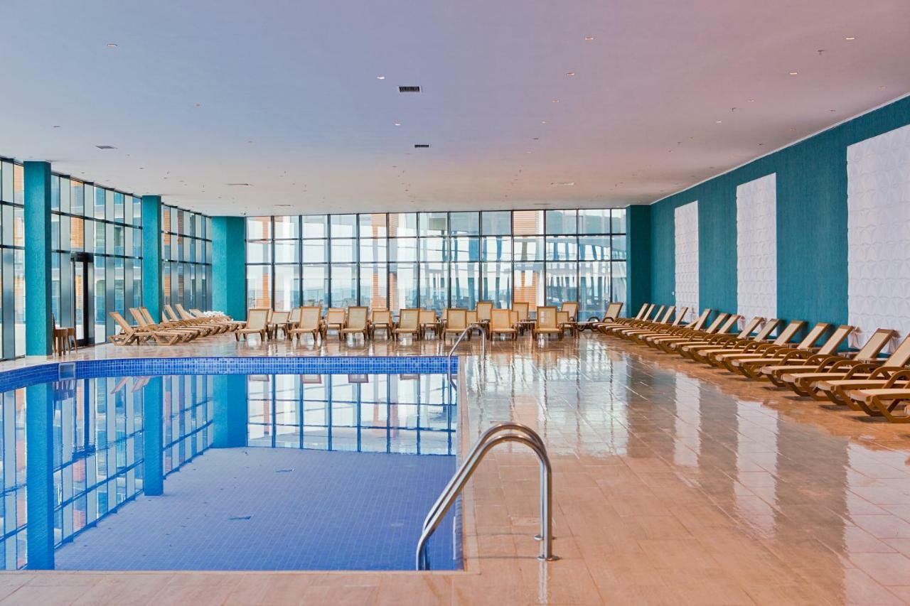 Orbi Beach Tower 바투미 외부 사진