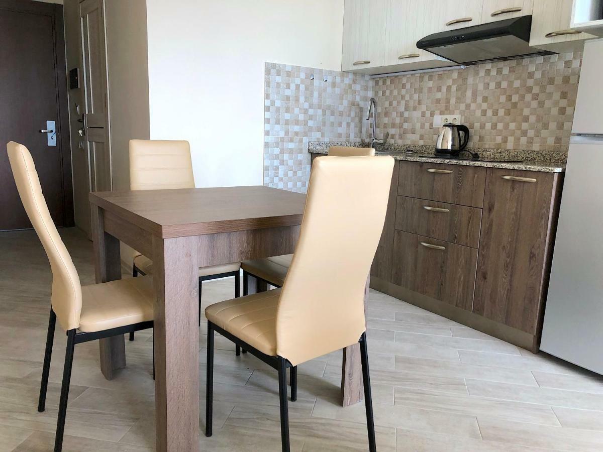Orbi Beach Tower 바투미 외부 사진